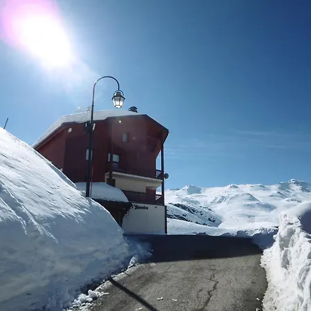 Des Neiges Hermine