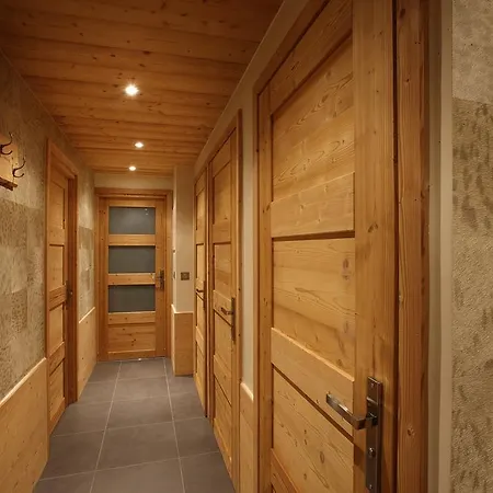 Ξενοδοχείο με διαμερίσματα Des Neiges Hermine 4*