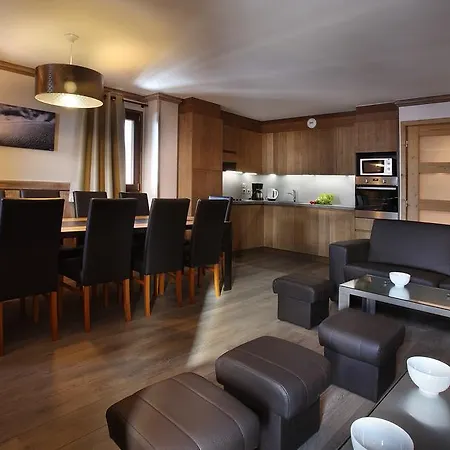 Ξενοδοχείο με διαμερίσματα Des Neiges Hermine 4*