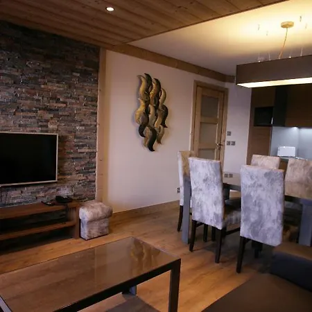 Des Neiges Hermine Aparthotel 4*