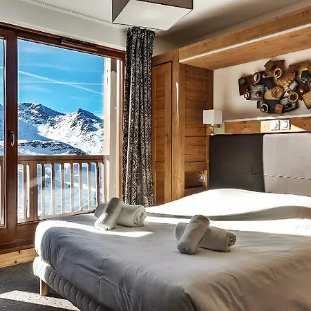 Des Neiges Hermine Aparthotel 4*