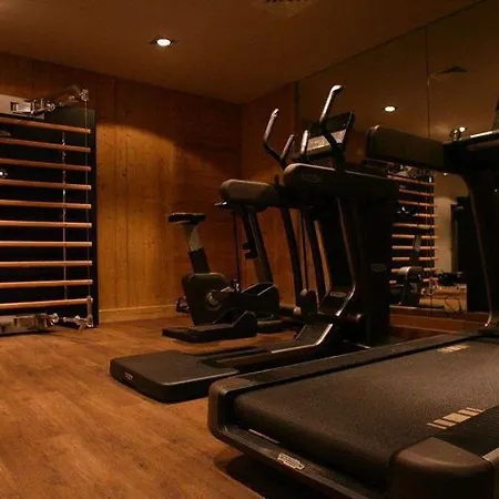 Des Neiges Hermine Aparthotel 4*